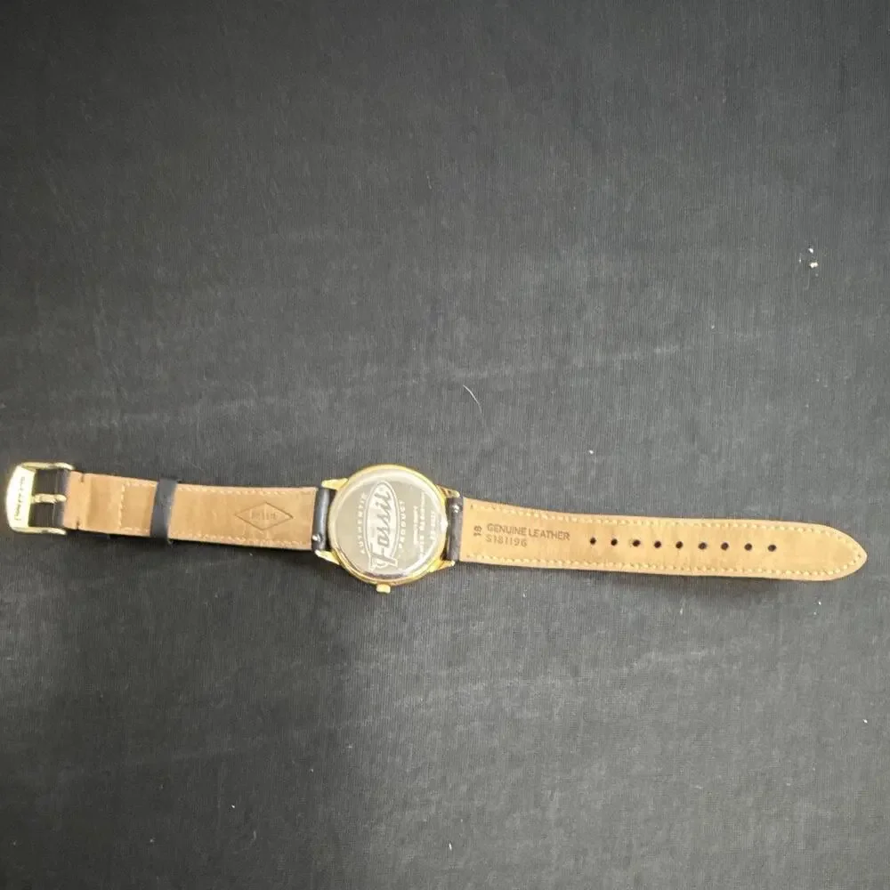VINTAGE 90s FOSSIL ES-8627 WRISTWATCH NEW BATTERY & NEW BAND! 35mm Dial (B25)